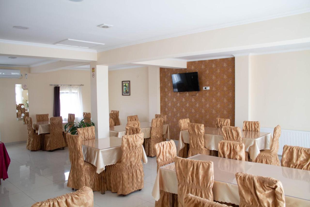 Hotel Living Suto Orizari Εξωτερικό φωτογραφία