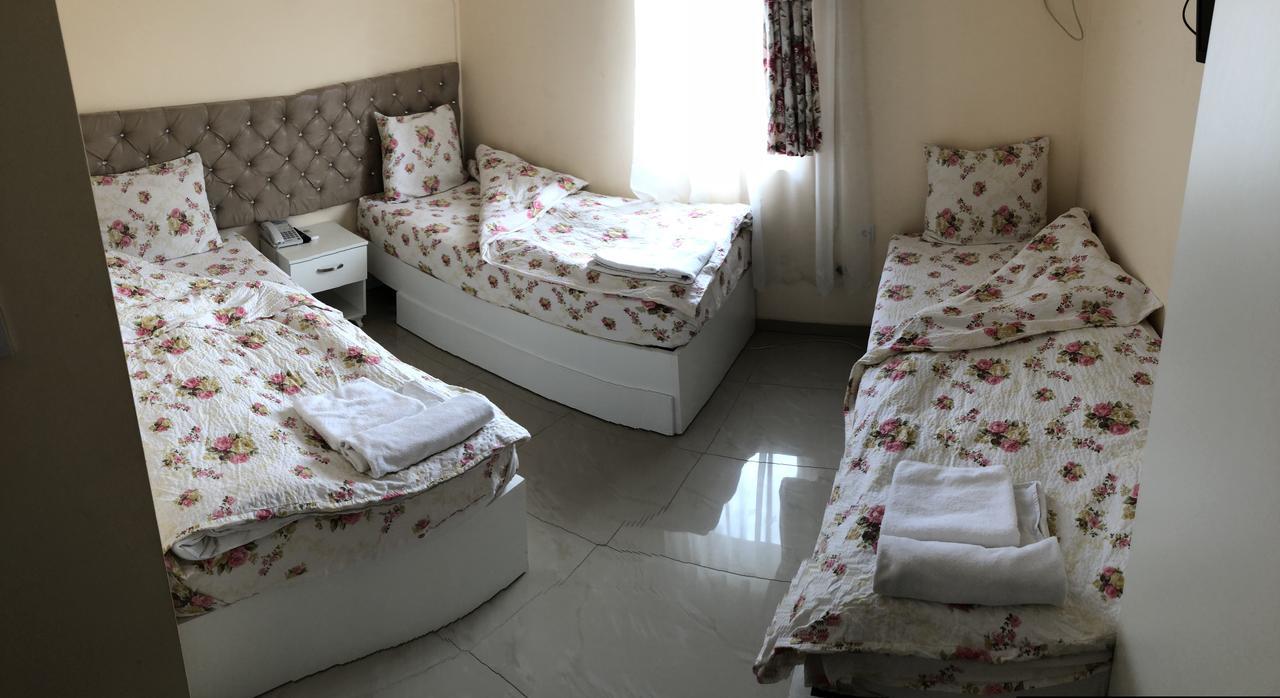 Hotel Living Suto Orizari Εξωτερικό φωτογραφία